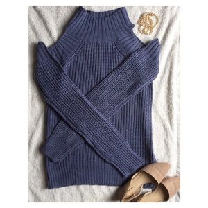 ✨NWOT: Plus size indigo cold shoulder sweater✨